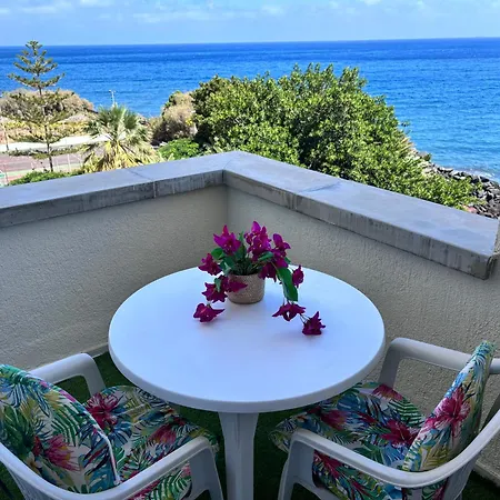 En Playa Chica, Gaviotas 圣克鲁斯-德特内里费