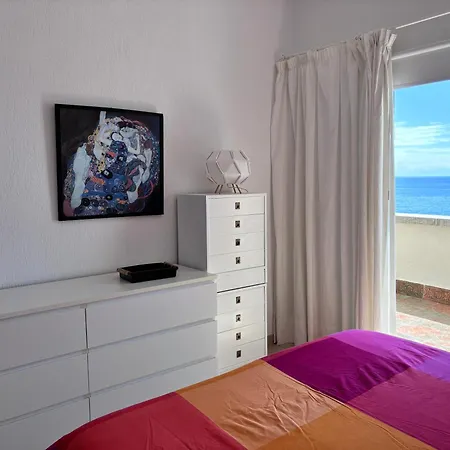 En Playa Chica, Gaviotas *