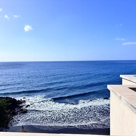 En Playa Chica, Gaviotas Santa Cruz de Tenerife