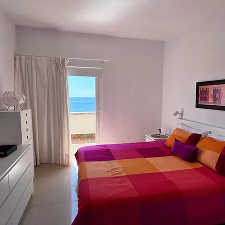 En Playa Chica, Gaviotas