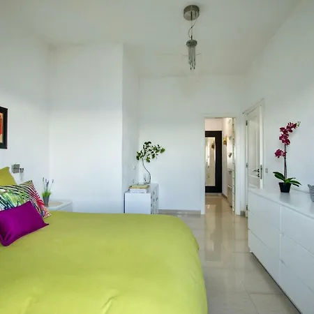 En Playa Chica, Gaviotas Apartment