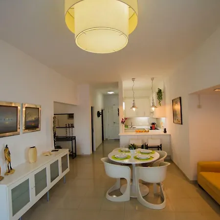 En Playa Chica, Gaviotas * 圣克鲁斯-德特内里费